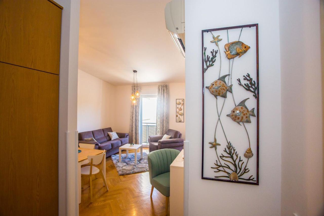Apartment Dora Near Sea And Center With Private Garage 포레치 외부 사진